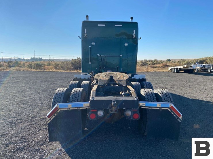 2013-peterbilt-367-image-5