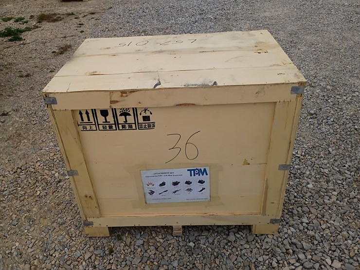 #l57-015-•-tpm-mini-excavator-attachment-set-image-1