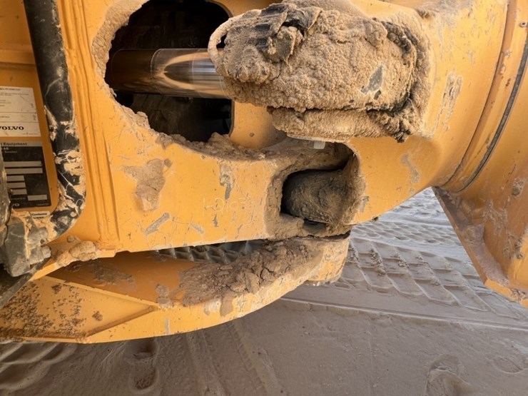 2021-volvo-a60h-image-14