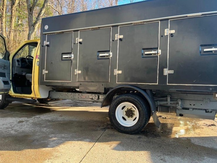 2019-ford-e450-image-8