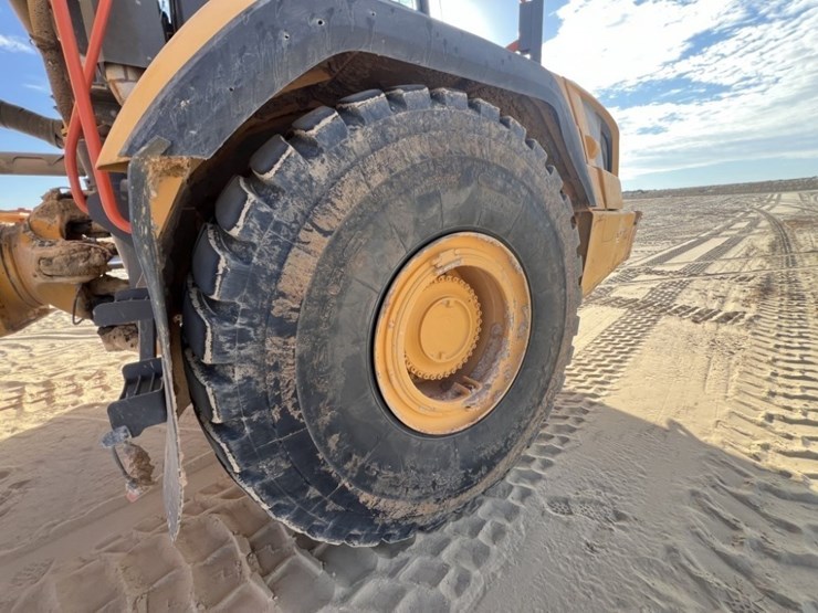 2021-volvo-a60h-image-33