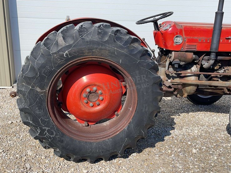 massey-ferguson-135-image-19