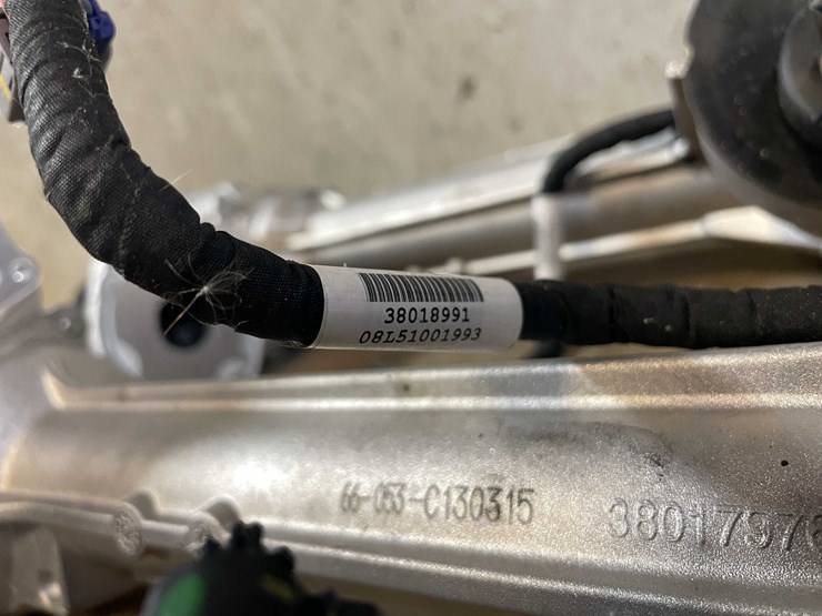 2015-magnum-300-image-6