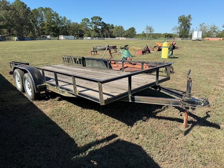 #39-•-#232-•-16-foot-double-axle-trailer-image-1