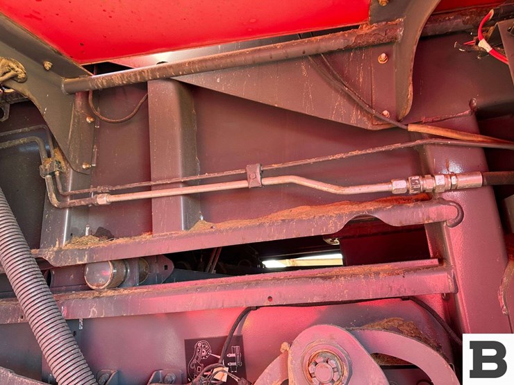 2012-massey-ferguson-2190-image-45