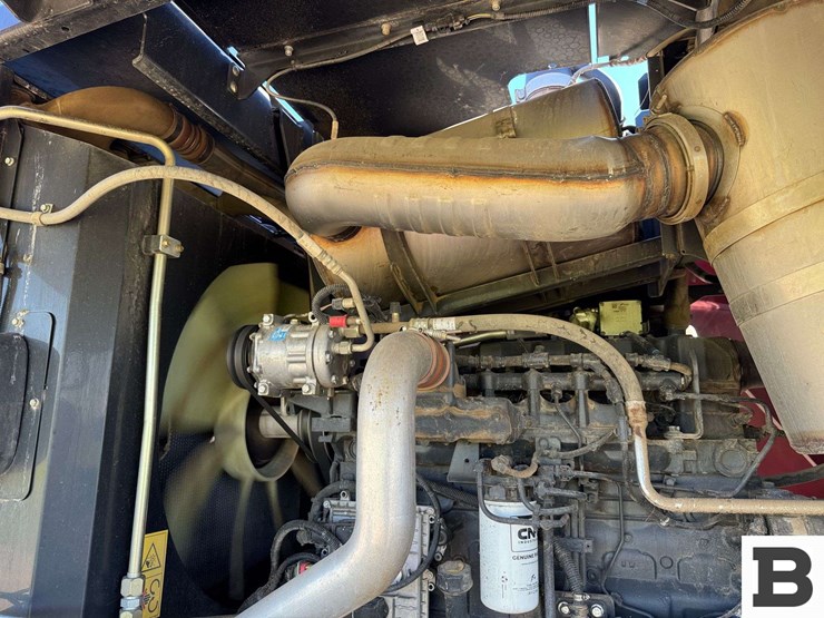 2015-new-holland-speedrower-260-image-50