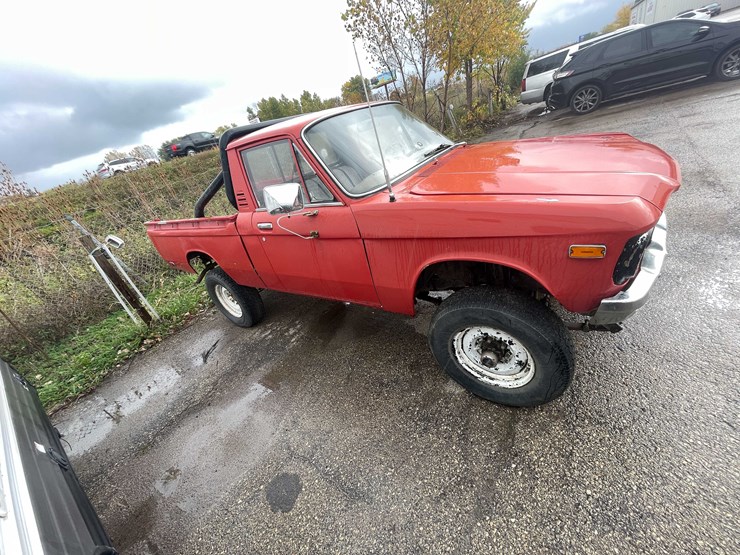 #1374-•-1976-chevrolet-luv-4x4-(has-wi-title)-(of)-image-4