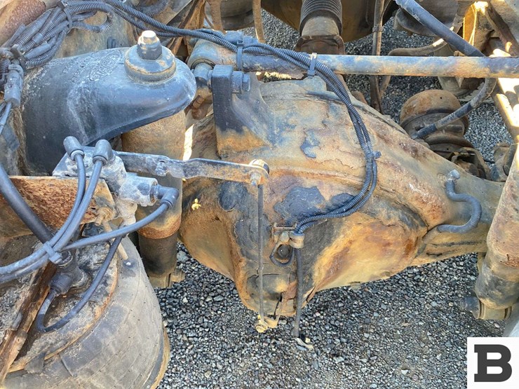 2013-peterbilt-367-image-27