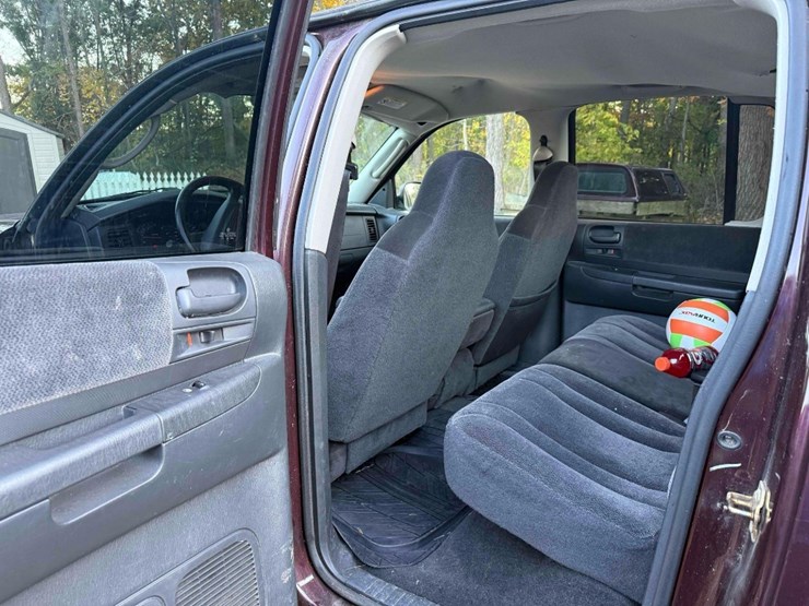 2004-dodge-dakota-image-9