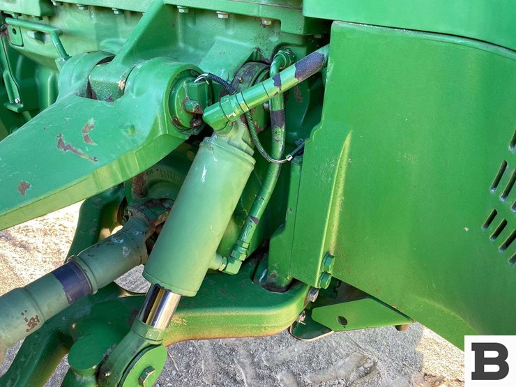 2008-john-deere-8330-image-15