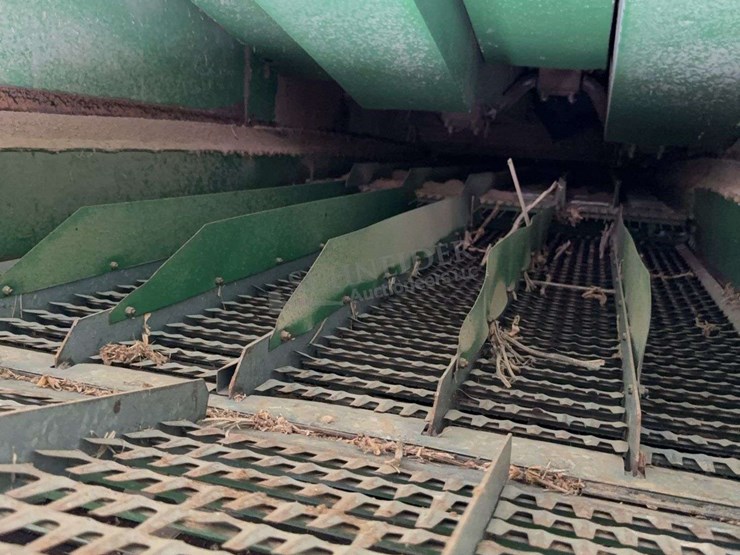 john-deere-4425-image-33