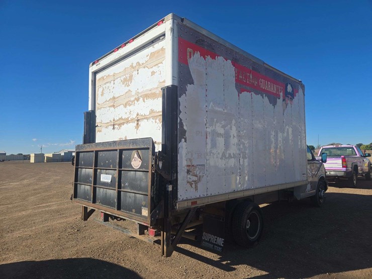 2003-gmc-3500-image-3