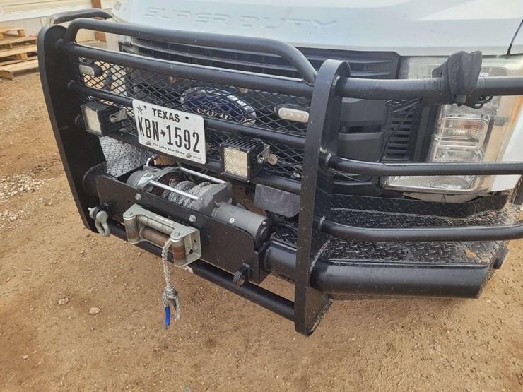 2017-ford-f350-image-2