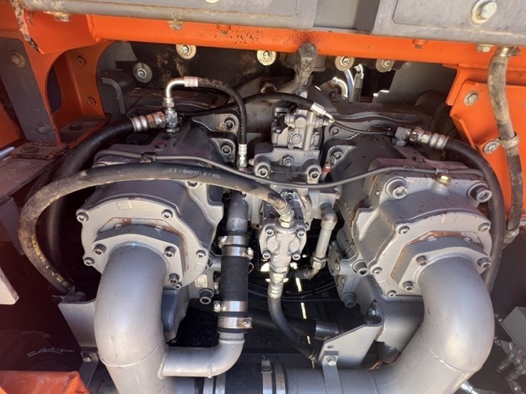 2018-hitachi-zx870-image-53