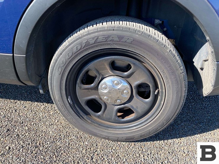 2017-ford-explorer-image-14