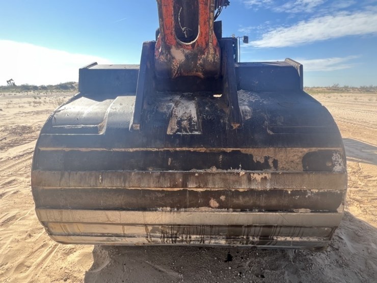 2018-hitachi-zx870-image-11