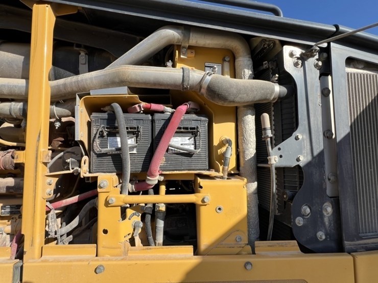 2011-deere-772gp-image-47