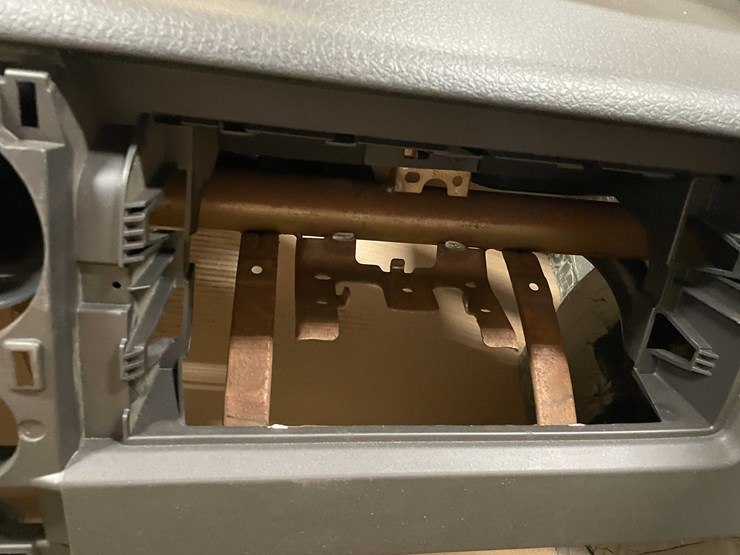 #8545-•-ford-f-series-dash-(pr20)-image-28