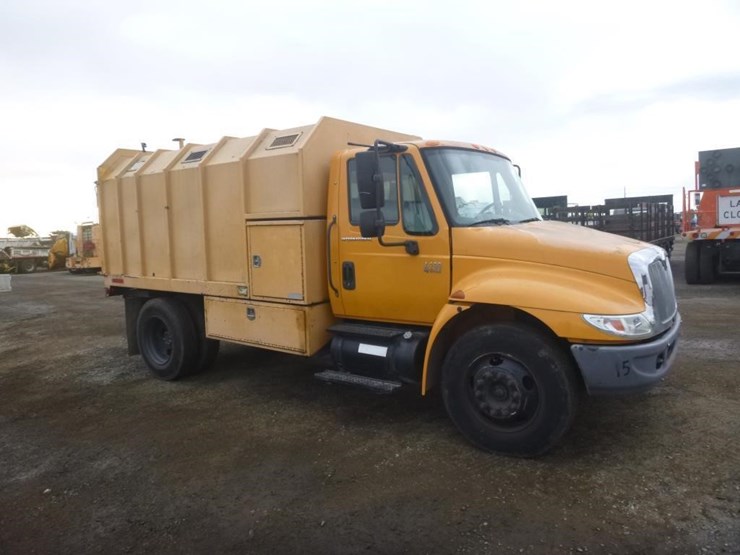 2004-international-durastar-4200-image-2