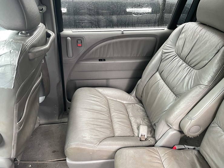 2009-honda-odyssey-image-38