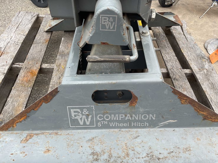 #8508-•-5th-wheel-hitch-(o3)-image-15