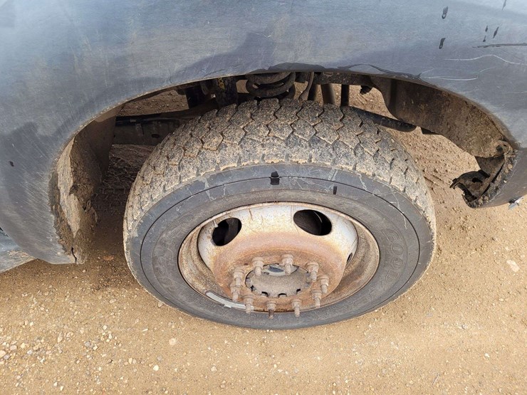 2016-ford-f550-image-16