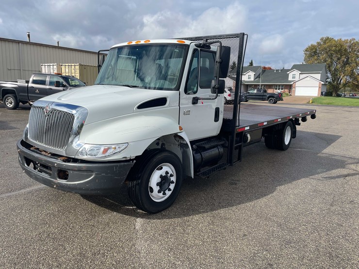 2003-international-durastar-4300-image-1