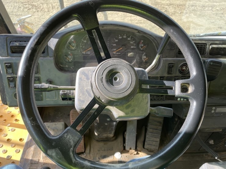 2012-komatsu-hd605-7-image-25