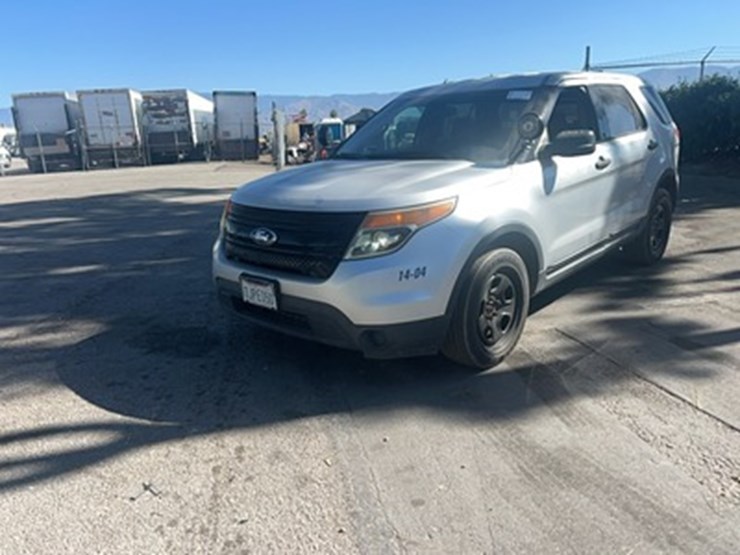 2015-ford-explorer-image-2