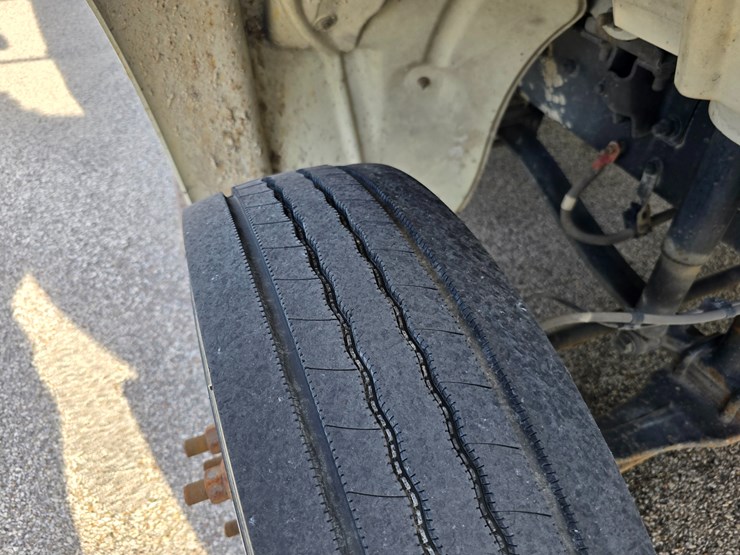 #22329-•-2014-freightliner-m2-106-box-truck-image-59