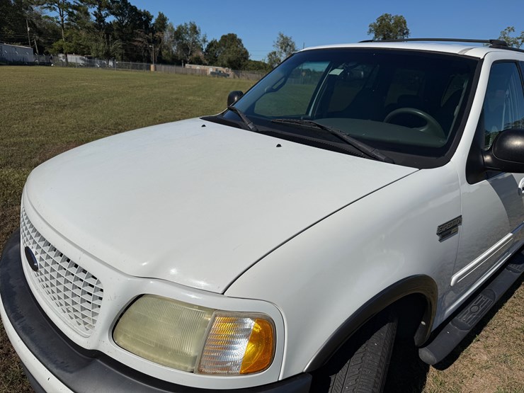2002-ford-expedition-image-9