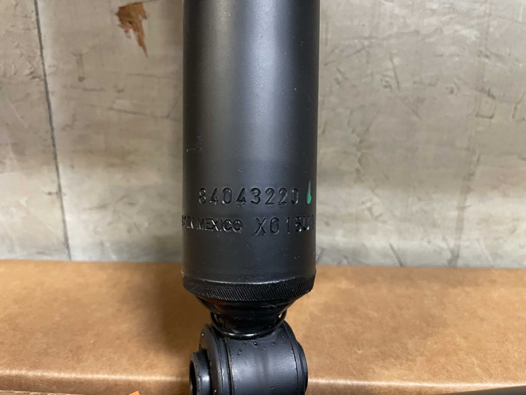 #8629-•-gm-truck-rear-shocks-(prld)-image-3