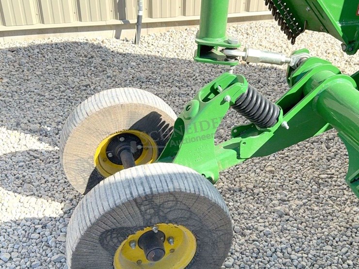 2021-john-deere-m15-image-34