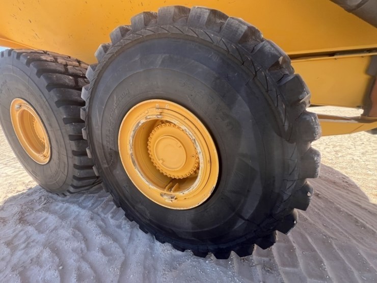 2020-volvo-a60h-image-35