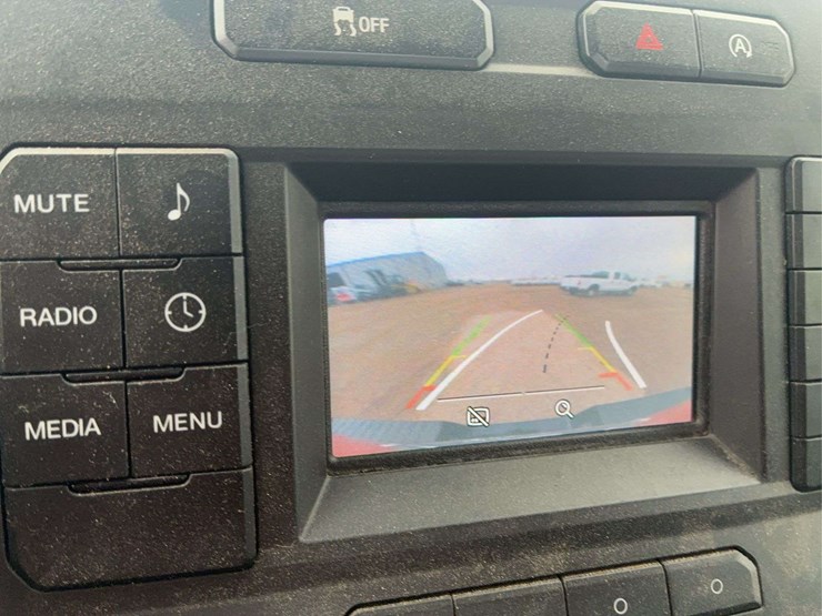 2016-ford-f150-xl-image-10