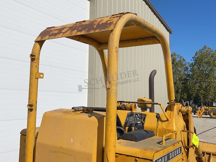 john-deere-450-image-24