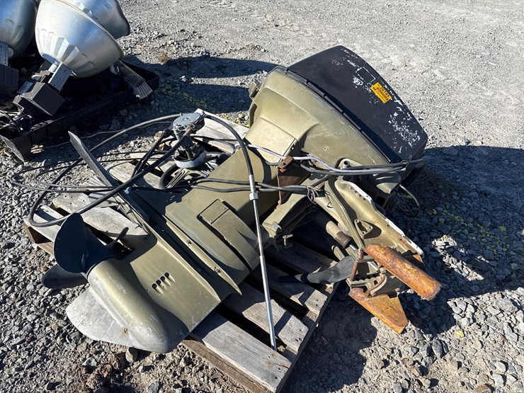 #26195-•-65hp-outboard-motor-image-3