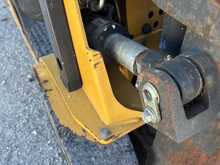 caterpillar-2c6000-image-15