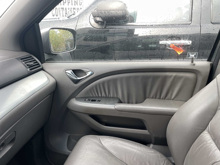 2009-honda-odyssey-image-95