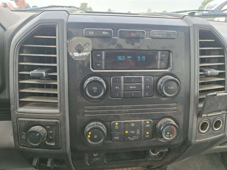 2018-ford-f350-image-17