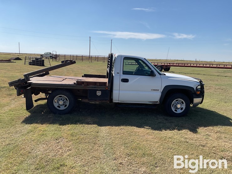 2002-chevrolet-silverado-2500-image-4