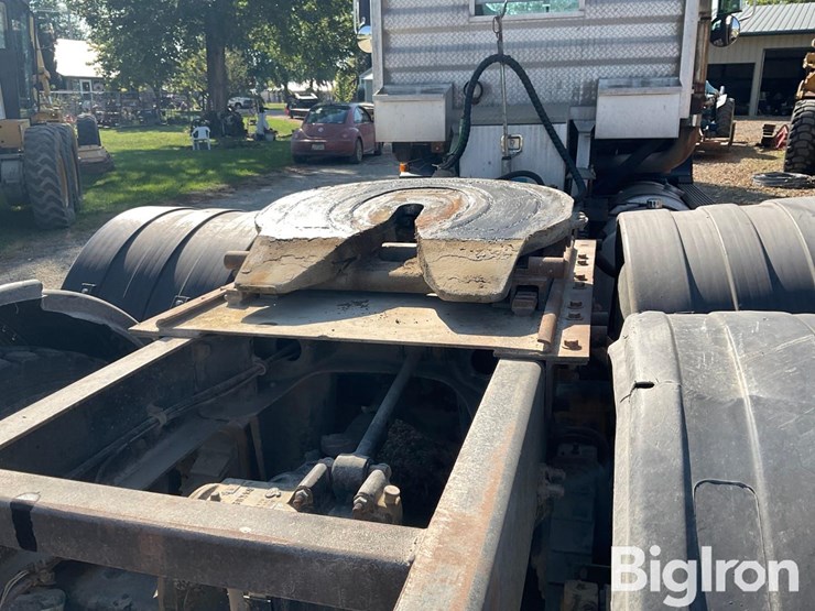 1993-mack-ch613-image-9