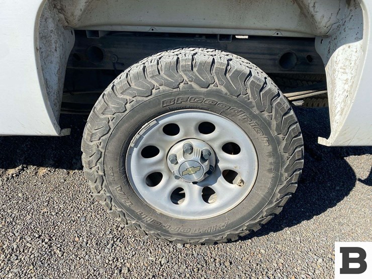 2012-chevrolet-silverado-1500-image-13