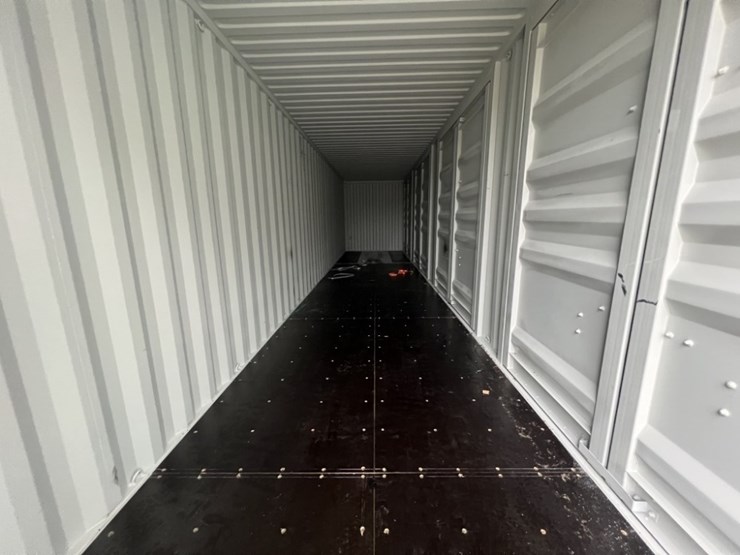 2025-40'-high-cube-shipping-container-image-10