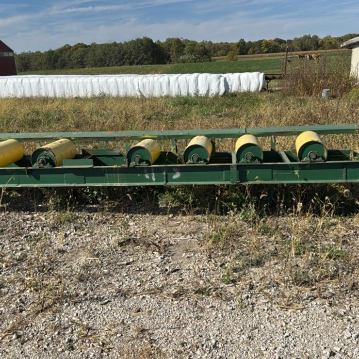 #4464 • Green Roll Case