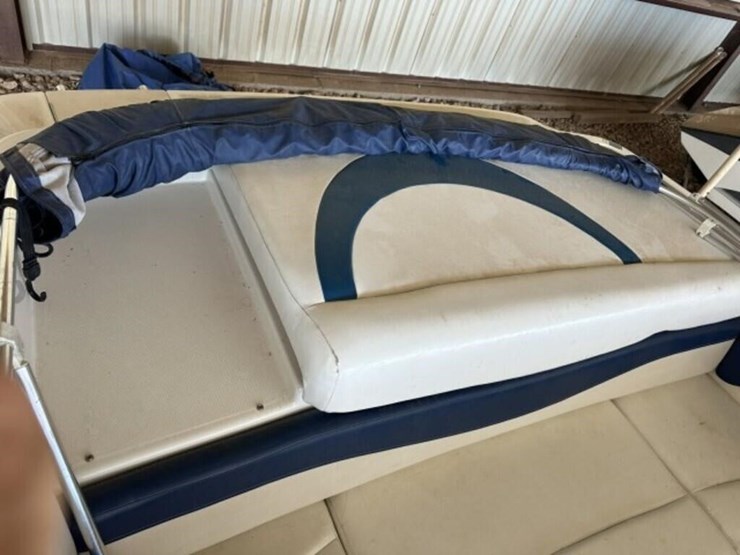 2005-bayliner-195br,-inboard-mercruiser-boat-image-13