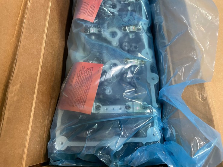 #8548-•-mopar-heads-(pr8)-image-27