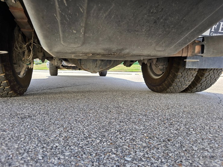 2017-gmc-sierra-3500-image-81