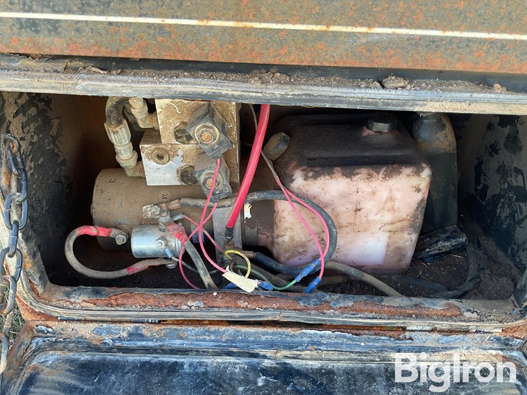 2002-chevrolet-silverado-2500-image-18