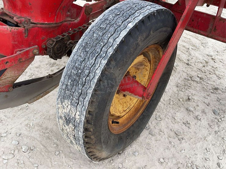 massey-ferguson-4-image-18